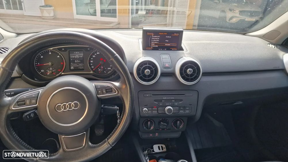 Audi A1 Sportback 1.6 TDI S-line - 11