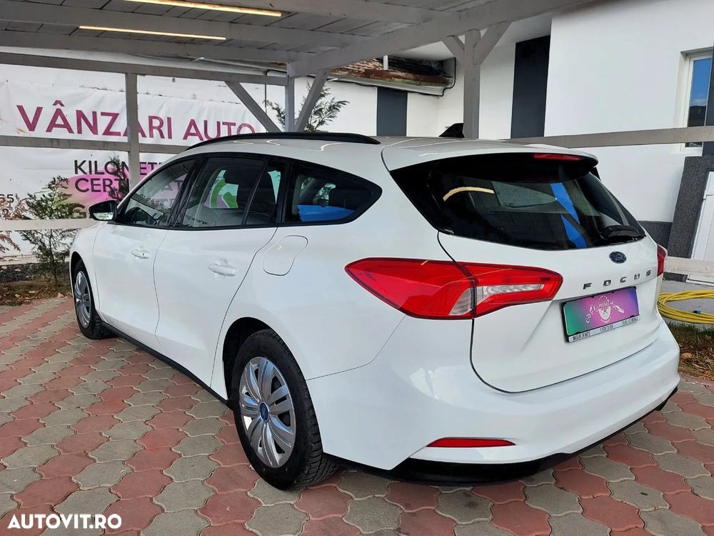 Ford Focus Turnier 1.5 EcoBlue Start-Stopp-System Aut. COOL&CONNECT DESIGN - 9