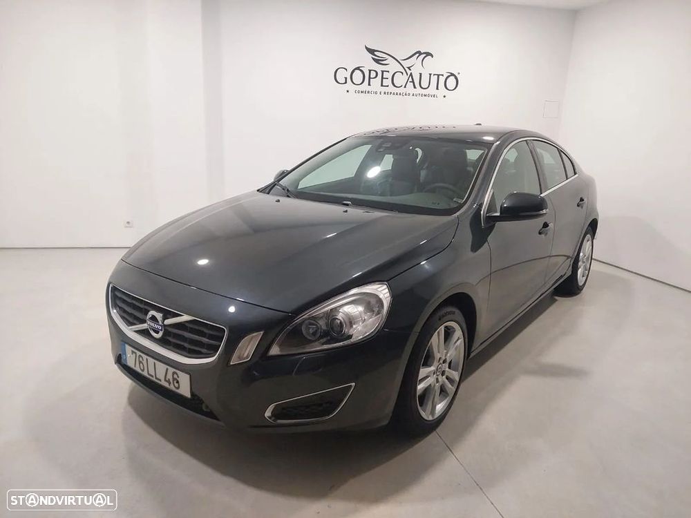 Volvo V60 2.0 D3 Momentum - 2