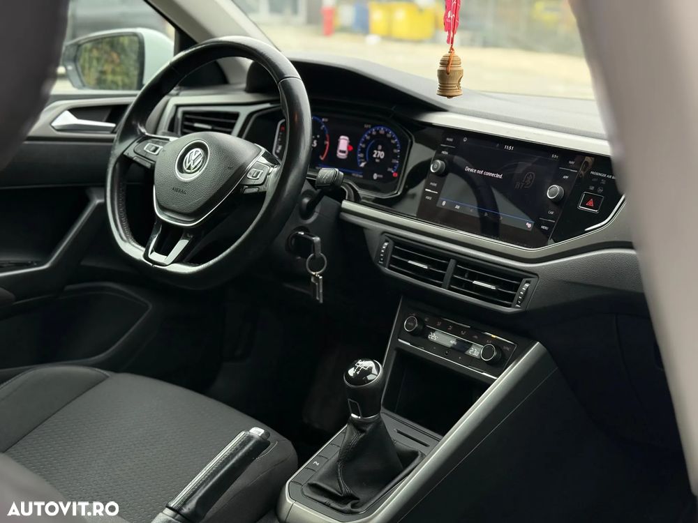 Volkswagen Polo - 4