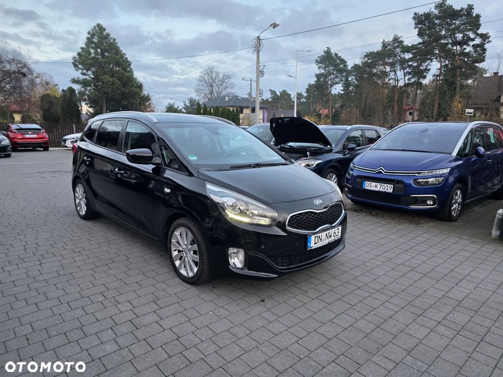 Kia Carens 1.7 CRDi 115 Fifa World Cup Edition - 1