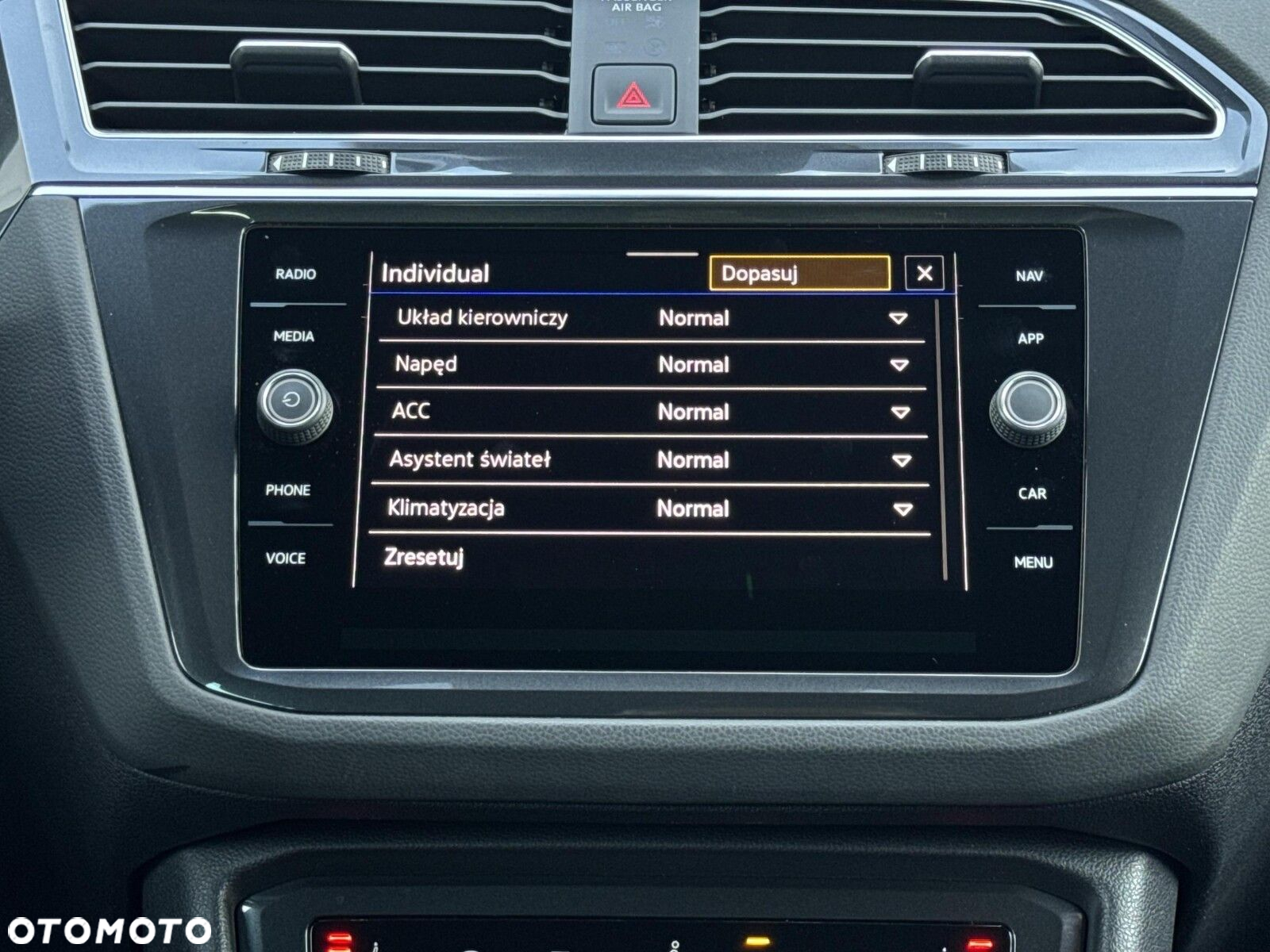 Volkswagen Tiguan - 30