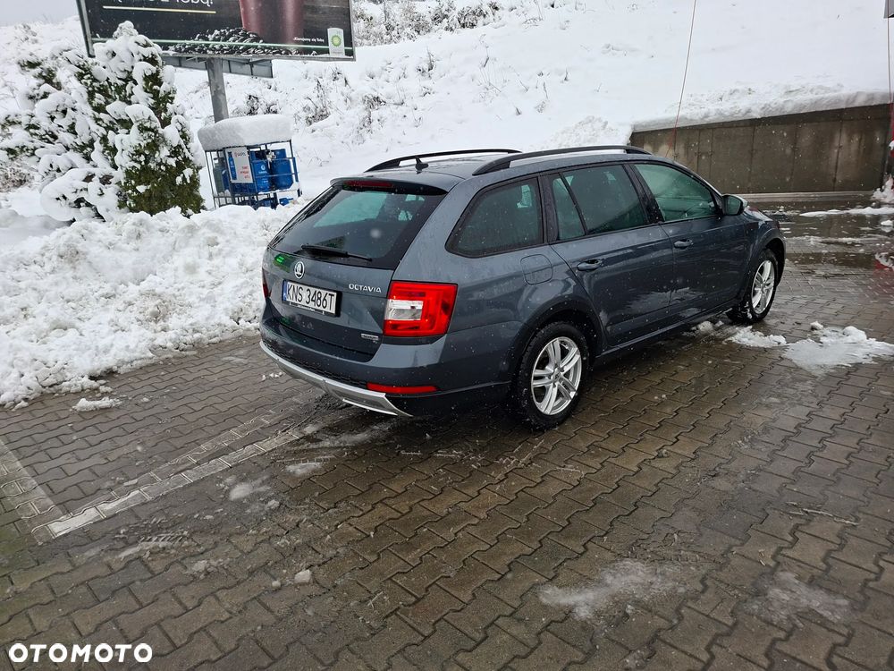 Skoda Octavia 2.0 TDI 4x4 DSG Scout - 1