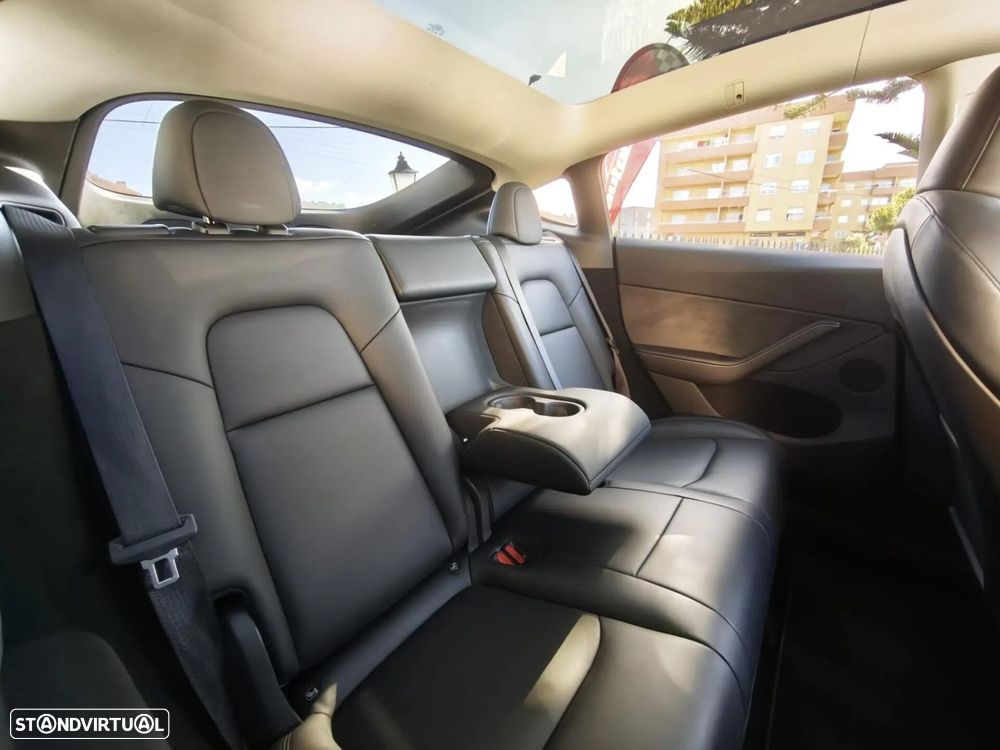 Tesla Model Y RWD - 13
