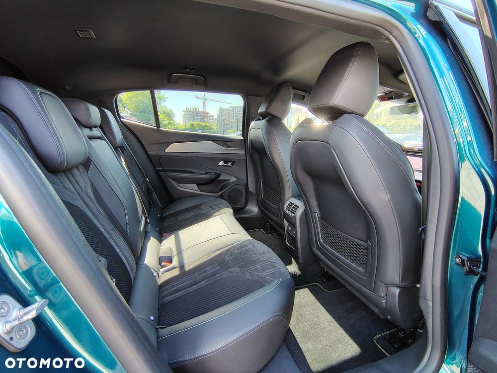 Peugeot 408 1.2 PureTech GT S&S EAT8 - 8