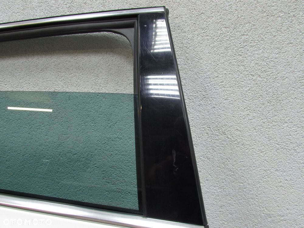 SKODA OCTAVIA III KOMBI (5E) 13-19 DRZWI TYL PRAWE KOMPLETNE LF9E 5E9833311 - 7