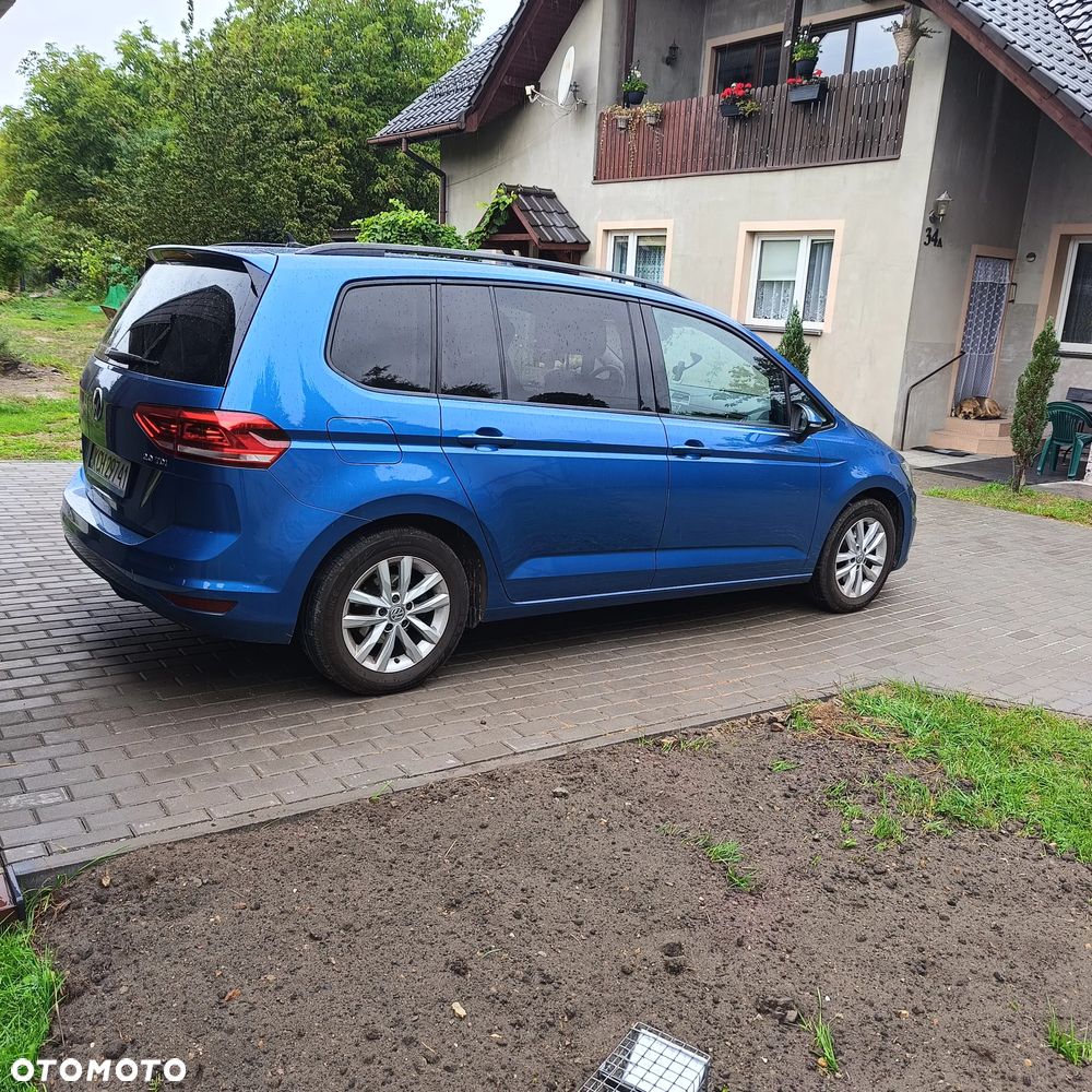 Volkswagen Touran 2.0 TDI BMT Comfortline - 10