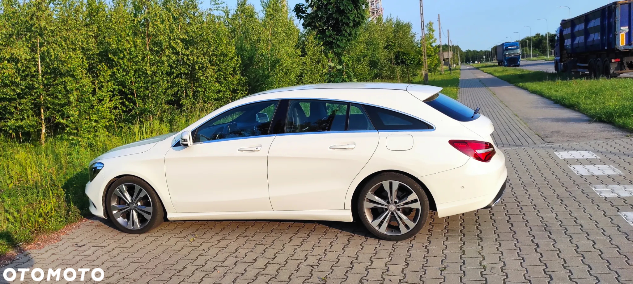 Mercedes-Benz CLA Shooting Brake 200 d - 20