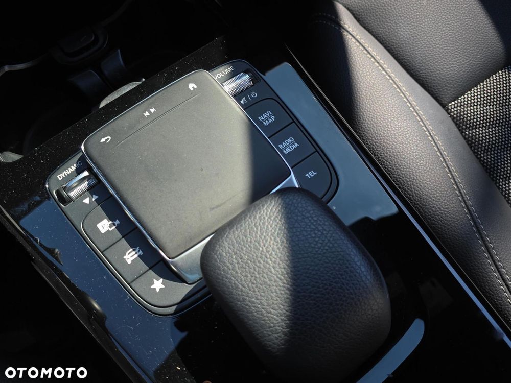 Mercedes-Benz CLA 200 d Progressive 8G-DCT - 22