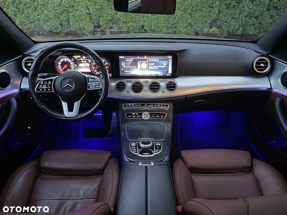 Mercedes-Benz Klasa E 200 4Matic 9G-TRONIC - 5