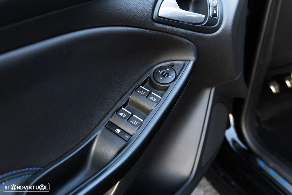 Ford Focus 2.3 EcoBoost RS Pack Performance - 26