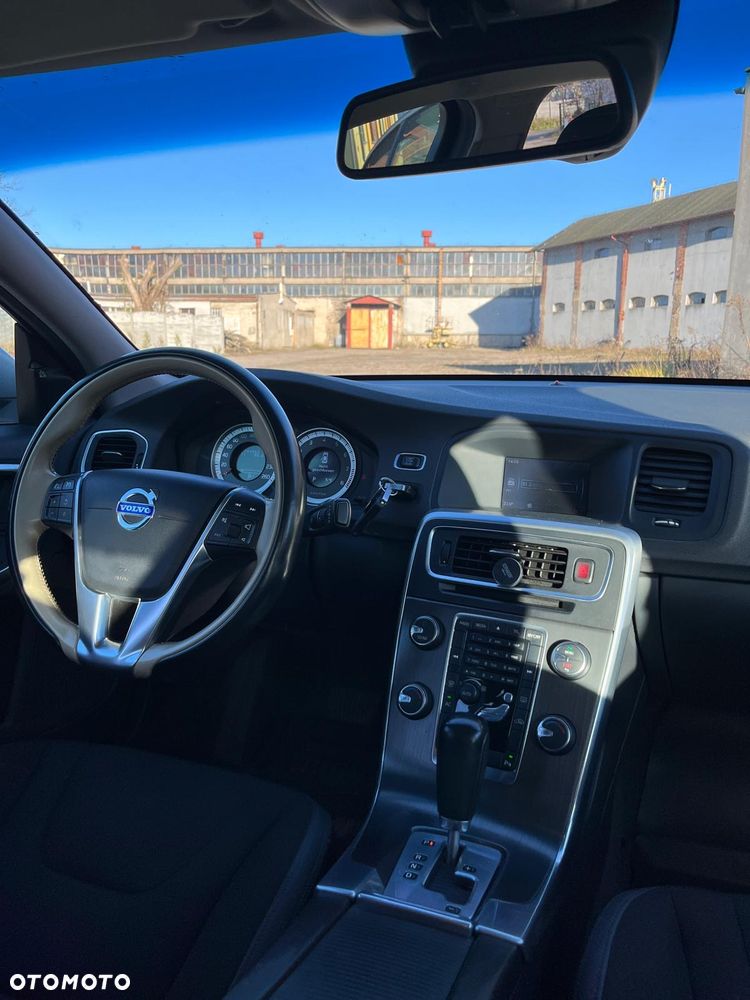 Volvo S60 T4 Powershift Kinetic - 11