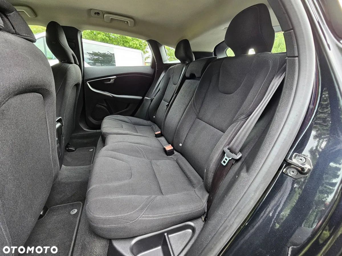Volvo V40 D2 Momentum - 14