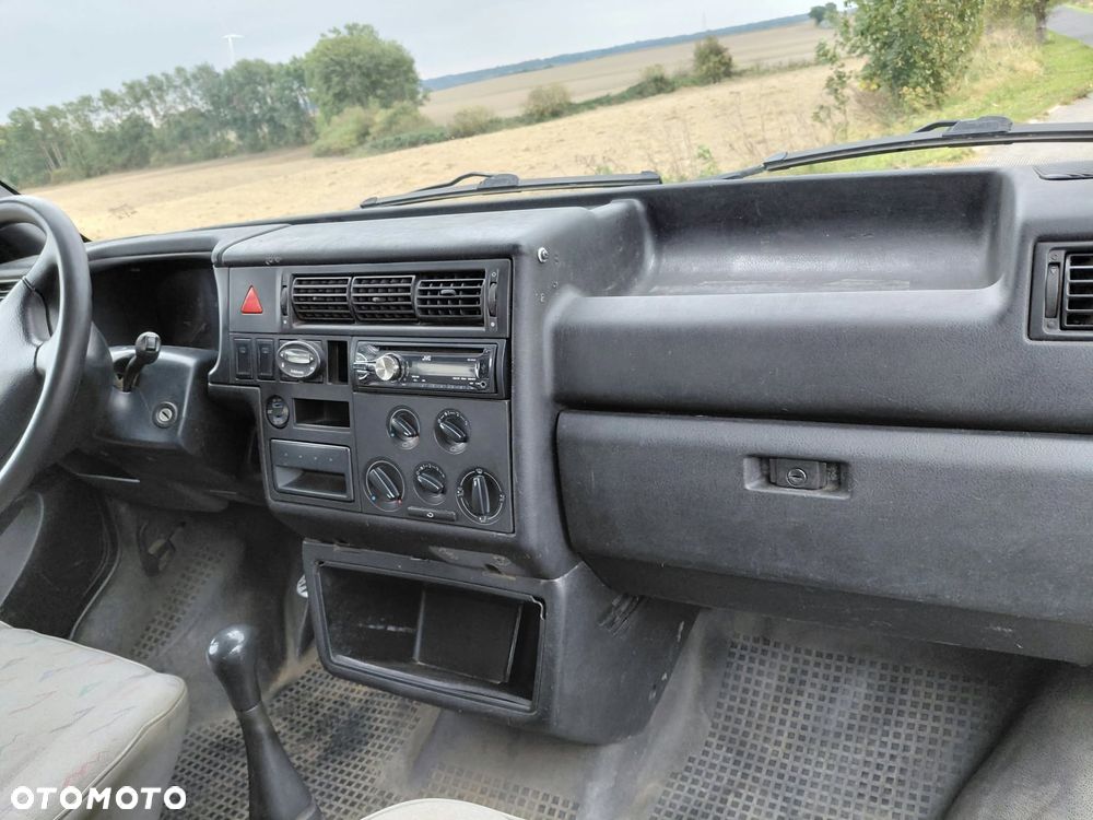 Volkswagen Transporter - 9