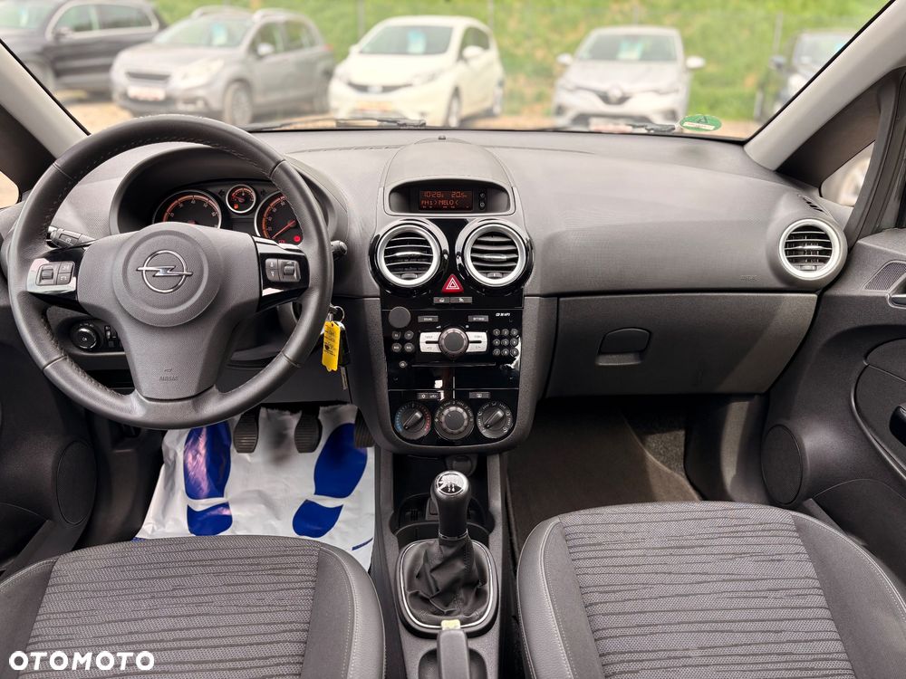 Opel Corsa 1.2 16V Essentia - 18