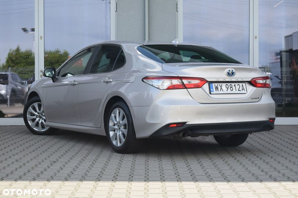 Toyota Camry 2.5 Hybrid Comfort CVT - 4