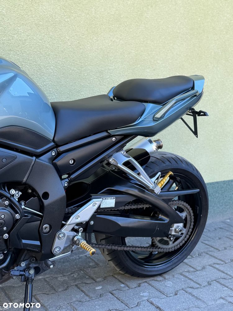 Yamaha FZ - 32
