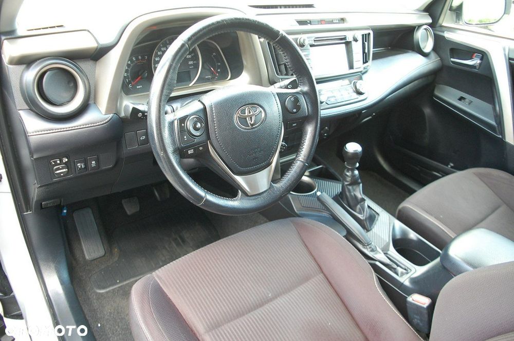 Toyota RAV4 - 24