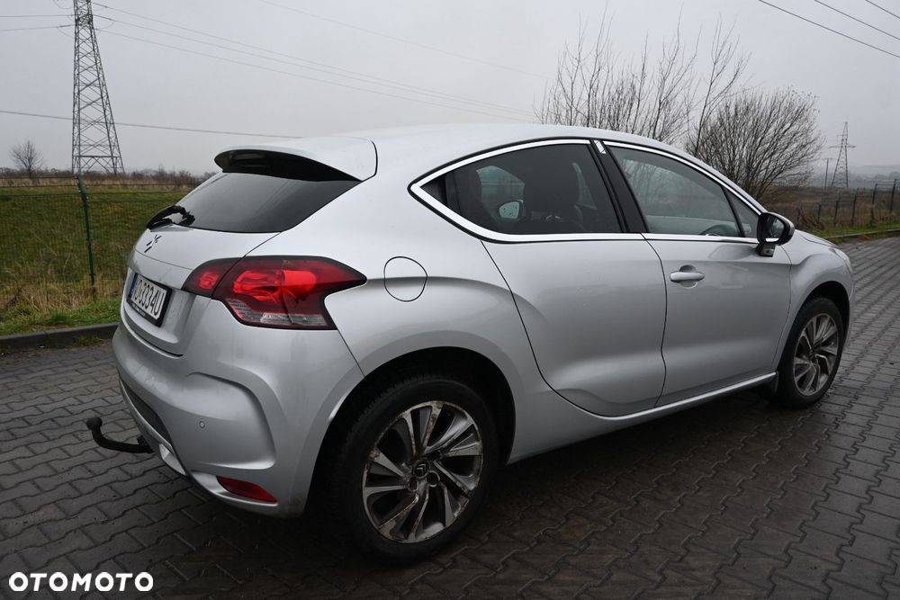 Citroën DS4 THP 155 EGS6 SoChic - 2