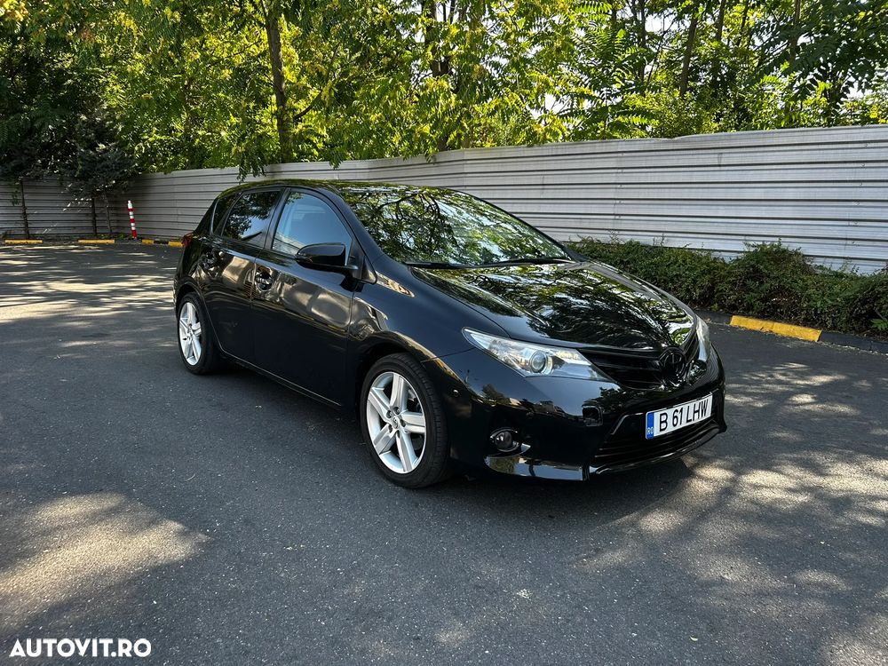 Toyota Auris 2.0 L D-4D Stop&Start Luna - 3