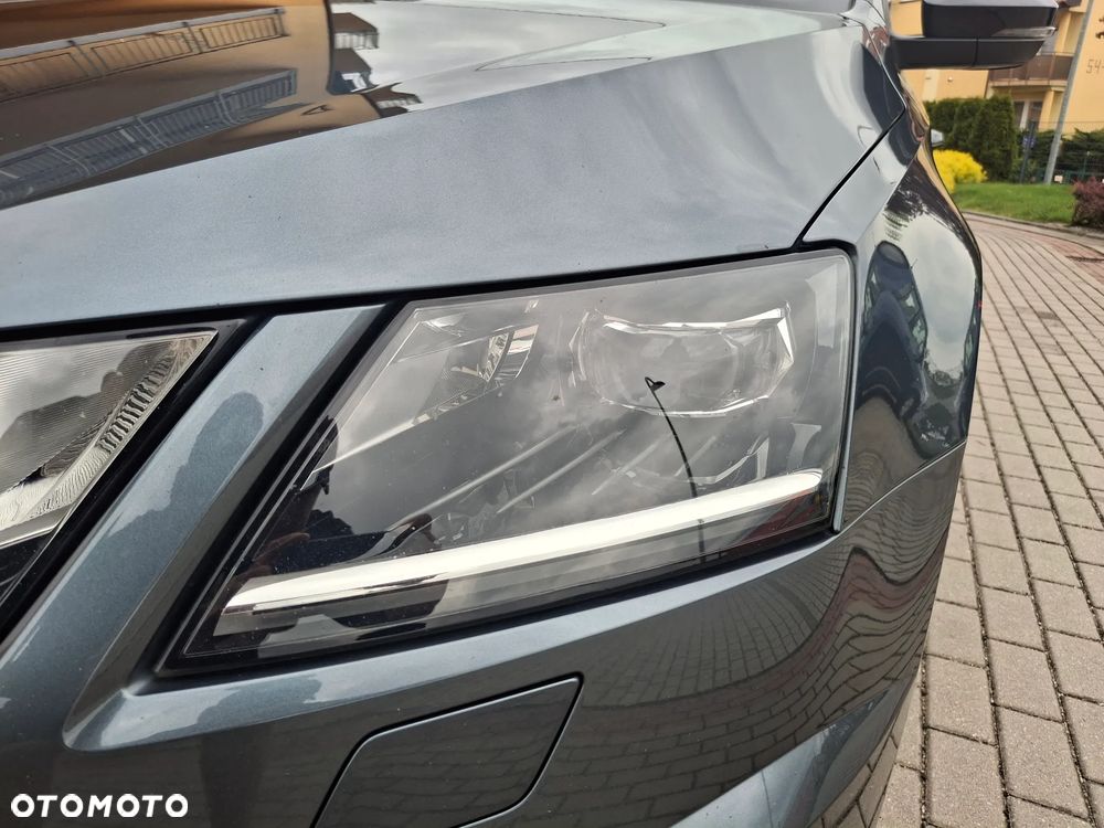 Skoda Octavia 2.0 TDI 4x4 DSG RS - 21