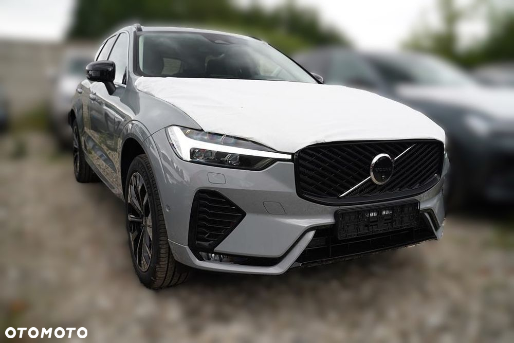 Volvo XC 60 B5 B AWD Plus Dark - 3