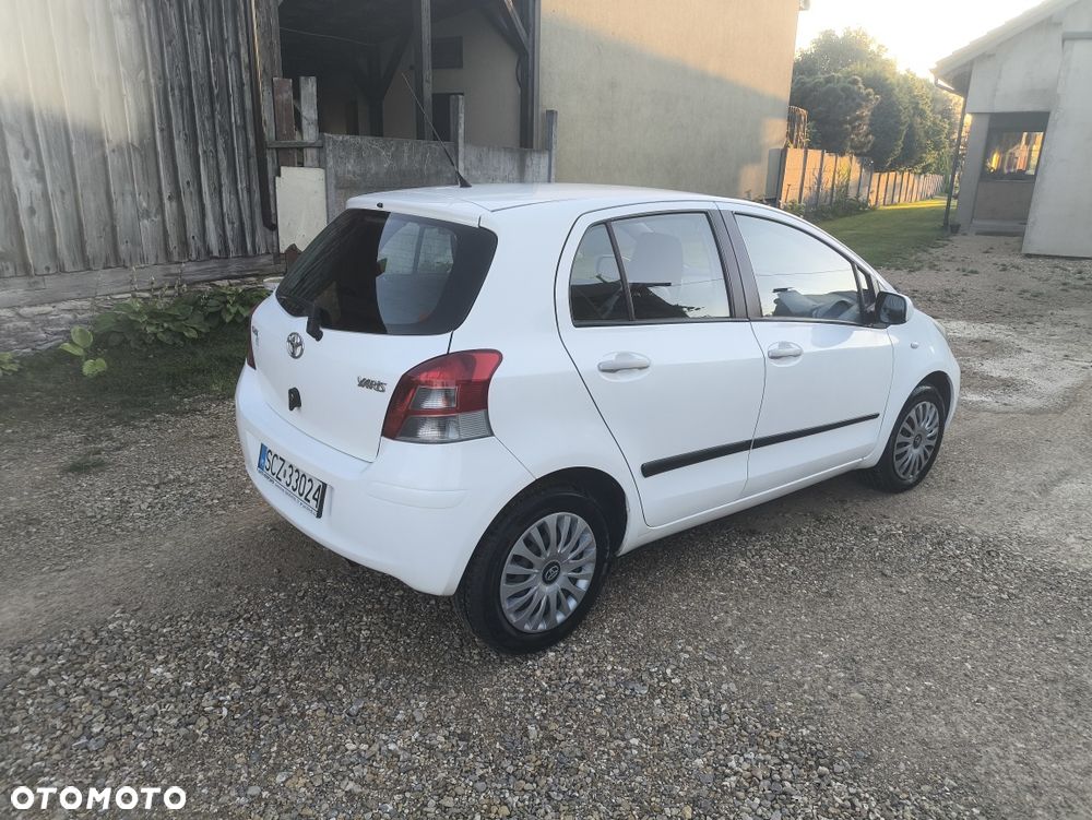 Toyota Yaris - 2