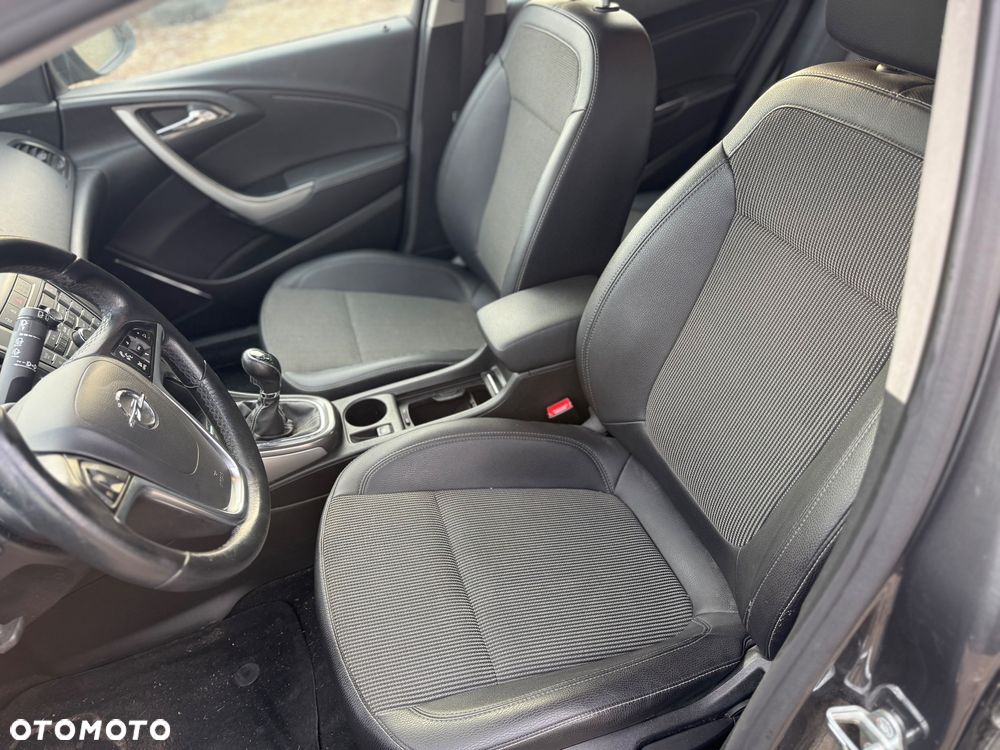 Opel Astra 1.4 Turbo Design Edition - 10