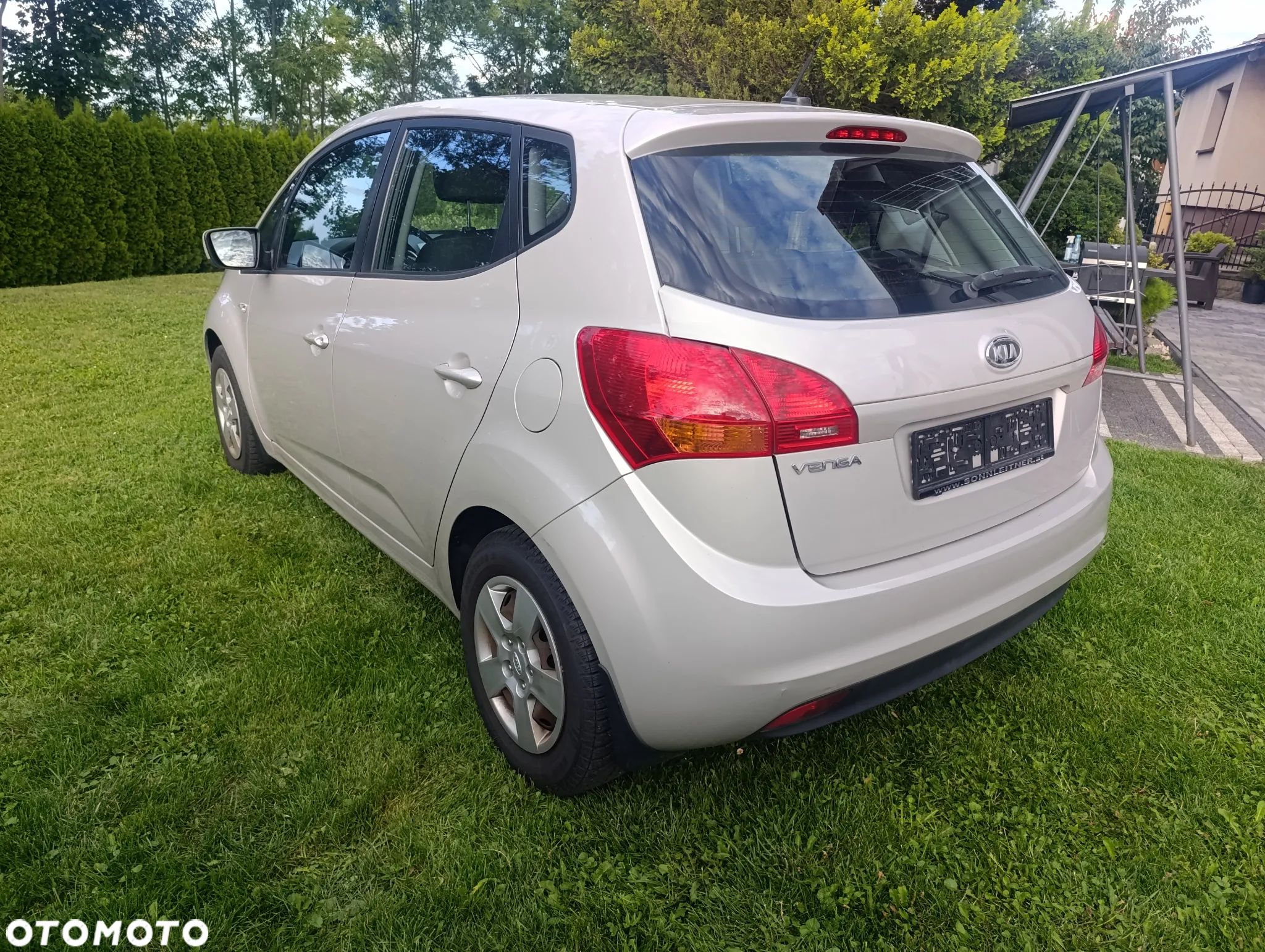 Kia Venga 1.4 CVVT Business Line - 1