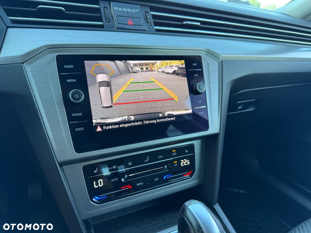 Volkswagen Passat Variant 2.0 TDI SCR DSG Elegance - 34