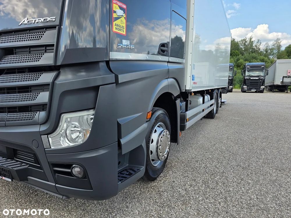 Mercedes-Benz Actros 2545 6x2 Chłodnia WINDA - 31