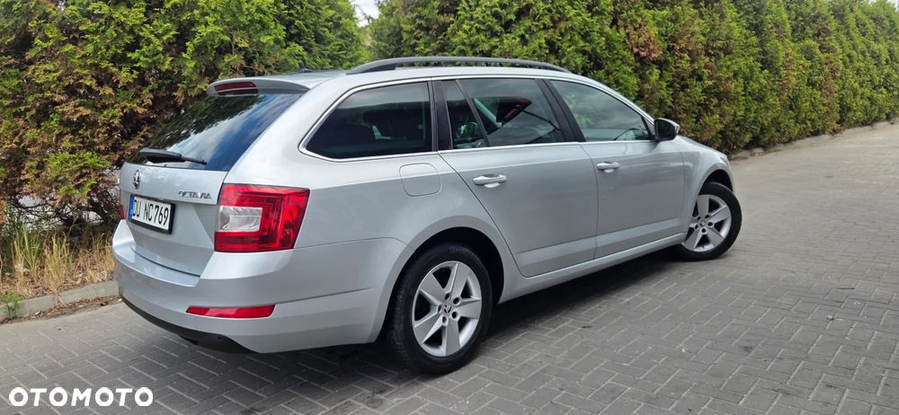 Skoda Octavia 1.6 TDI DPF Ambiente - 14