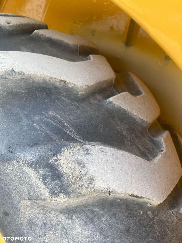 Volvo L30B Szczęka / Widły / Szybkozłącze - 20