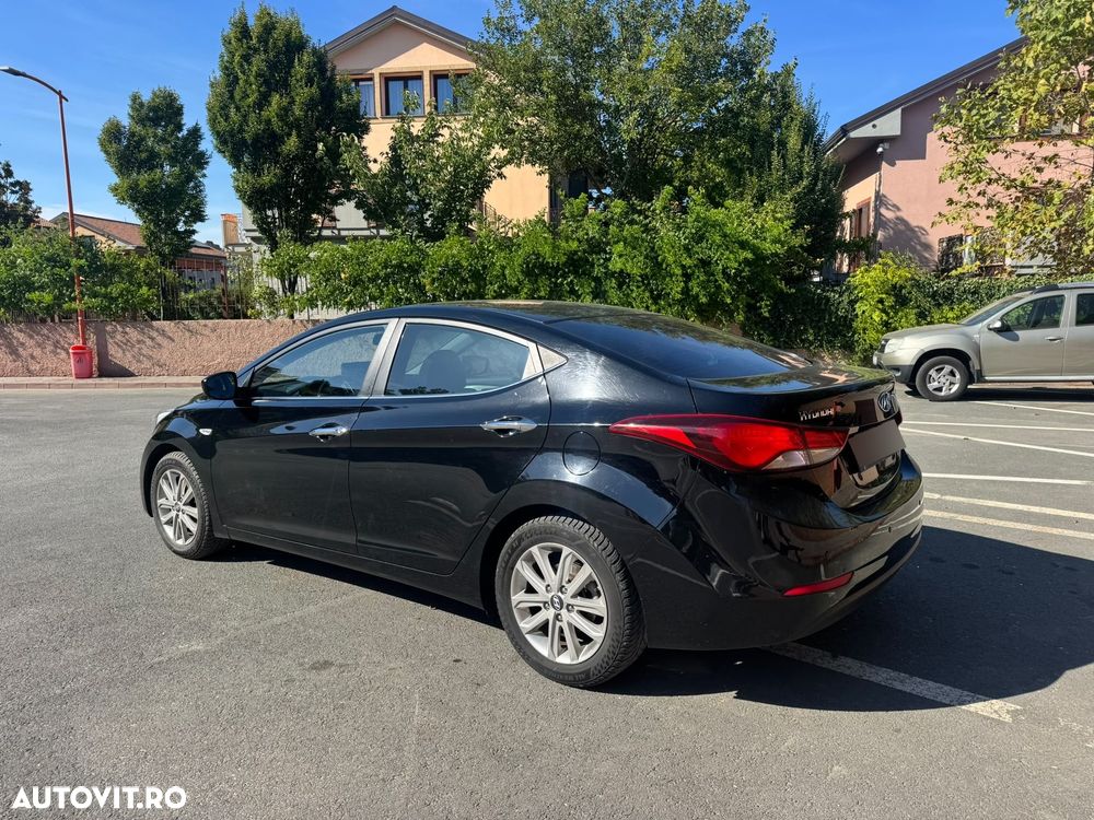 Hyundai Elantra 1.6 MPi Exclusive - 6