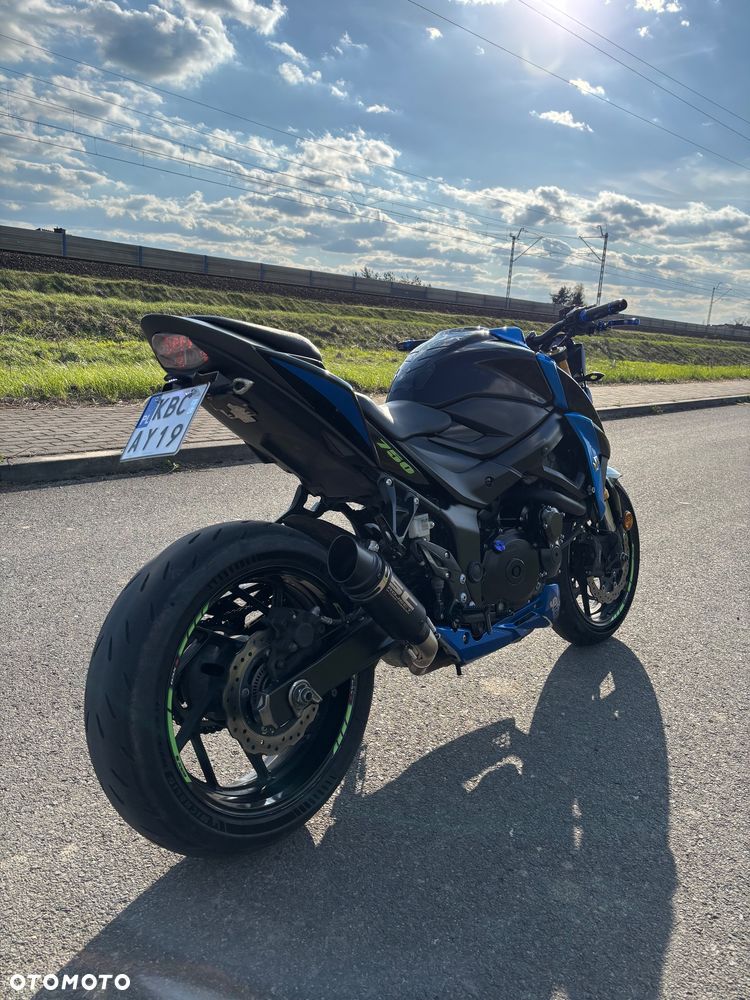 Suzuki GSX - 4