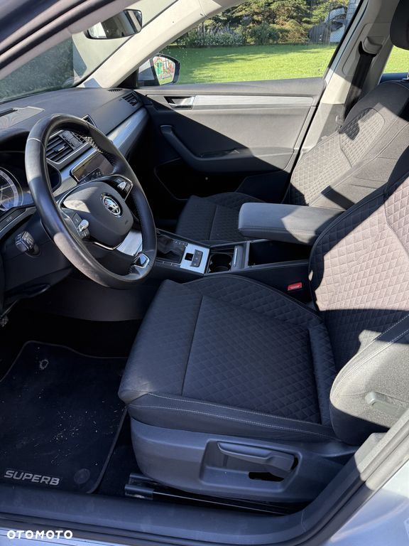Skoda Superb 2.0 TDI SCR Ambition - 8