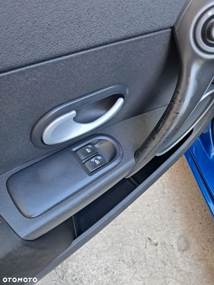 Renault Clio - 18