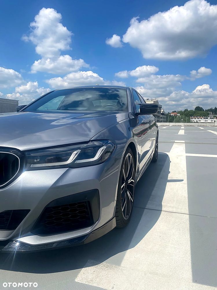 BMW Seria 5 M550i xDrive - 3