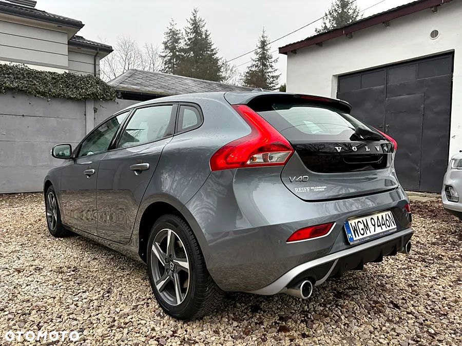 Volvo V40 D2 Momentum - 3