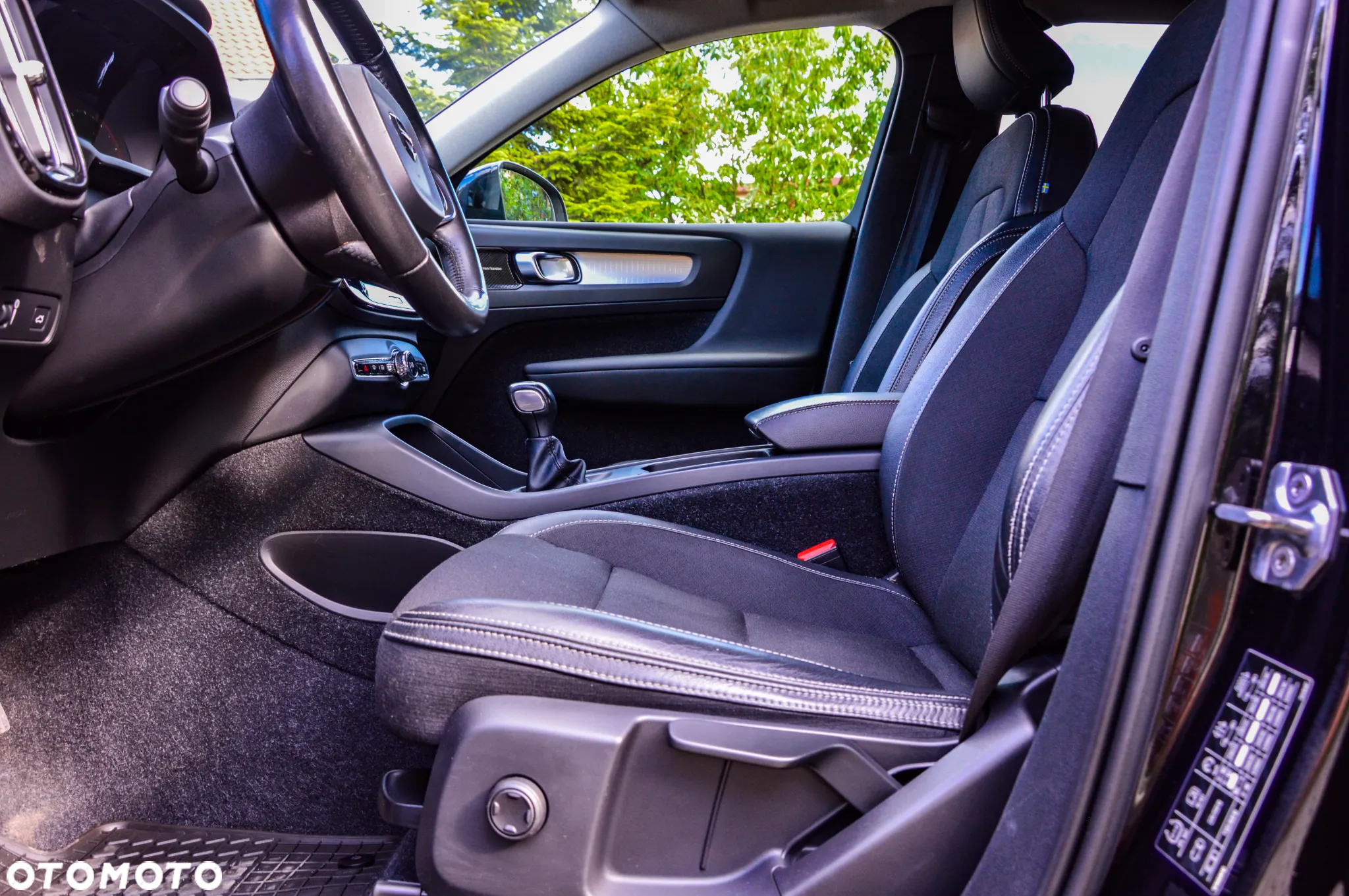 Volvo XC 40 T3 Momentum - 21