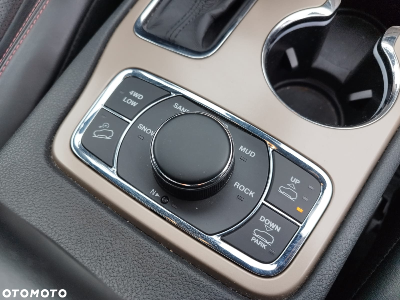 Jeep Grand Cherokee 3.0 CRD 75th Anniver - 31