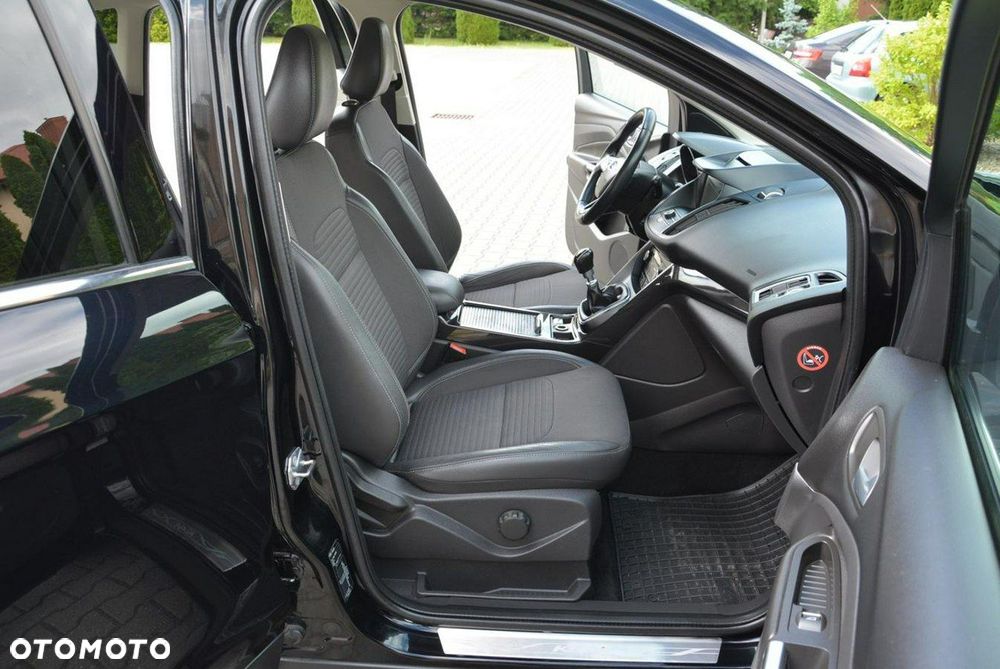 Ford Kuga 2.0 TDCi 4WD Titanium - 17