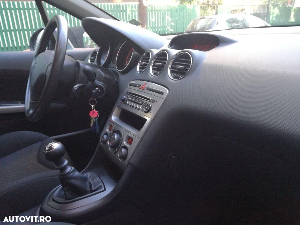 Peugeot 308 1.6HDi Premium - 5