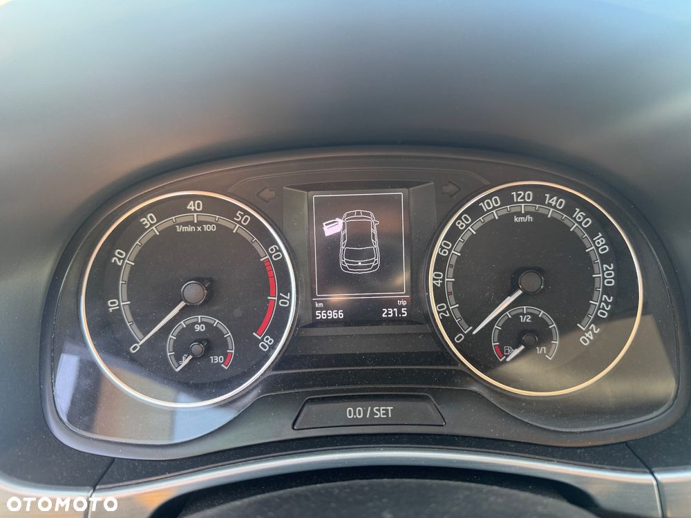 Skoda Fabia - 8