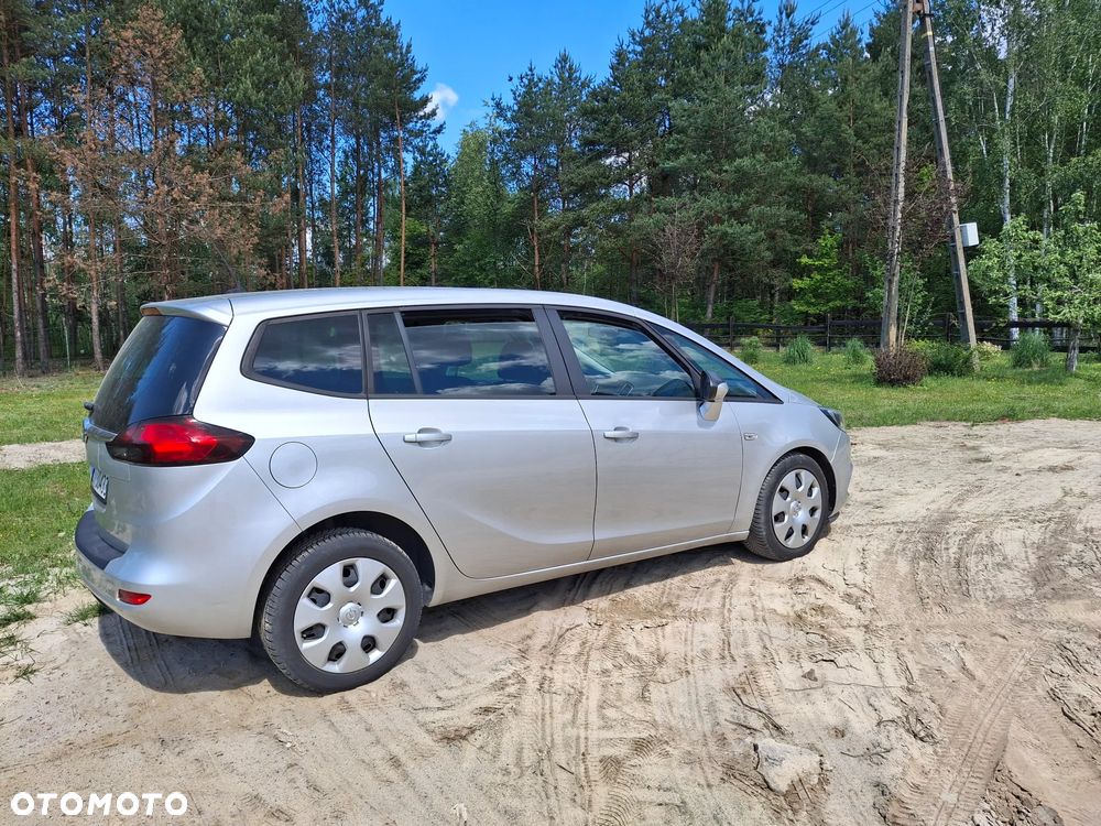 Opel Zafira - 11