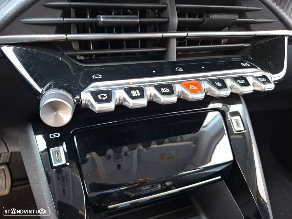 Peugeot 208 1.2 Hybrid Allure e-DCS6 - 22