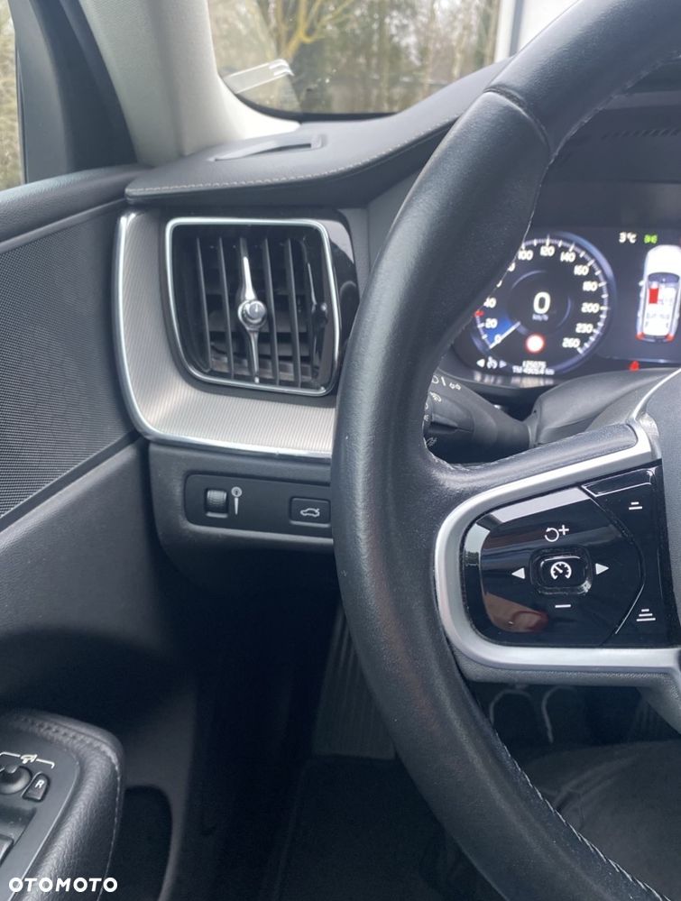 Volvo XC 60 D5 SCR AWD Inscription - 25