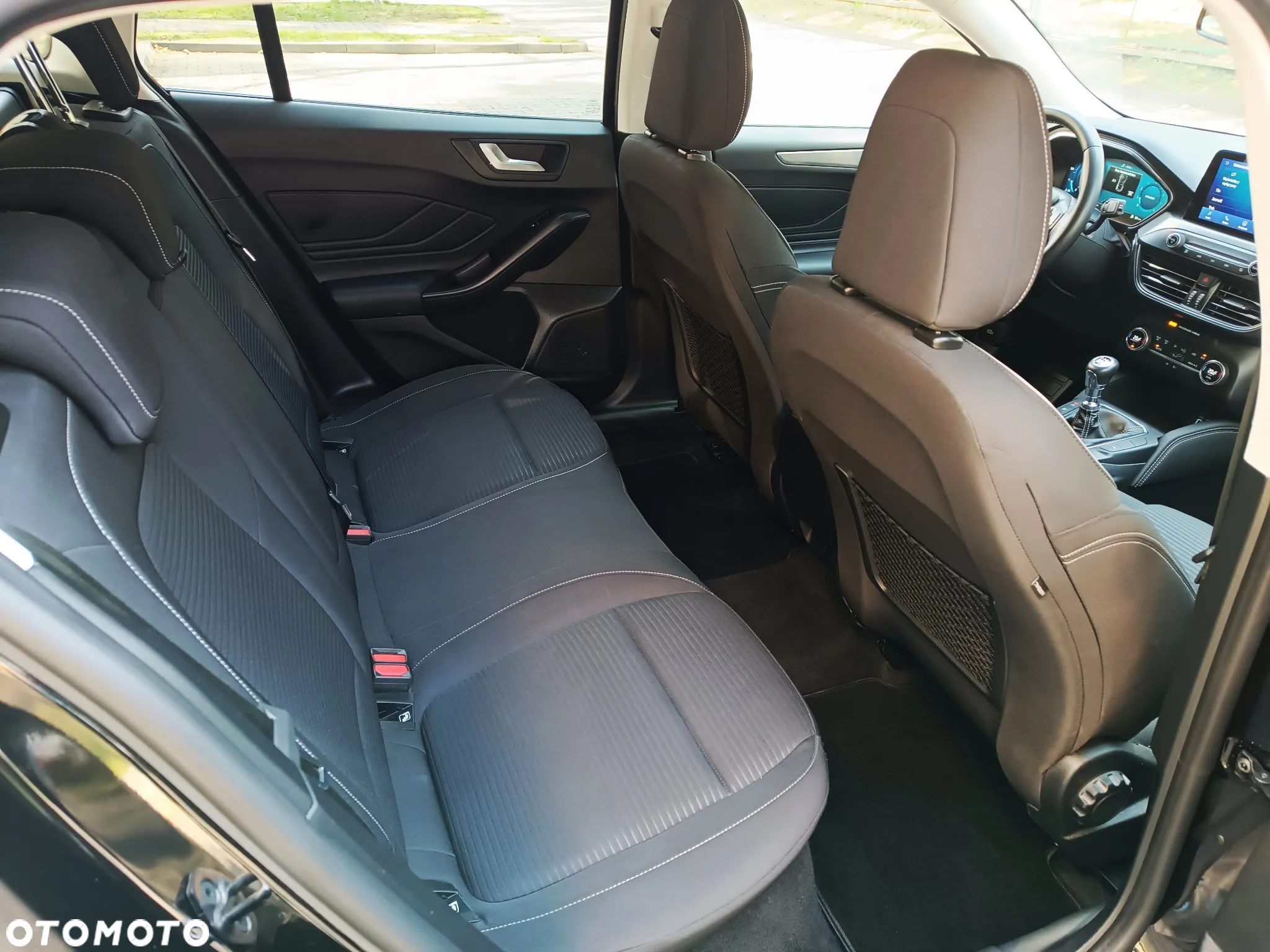 Ford Focus 1.0 EcoBoost mHEV Titanium X - 12