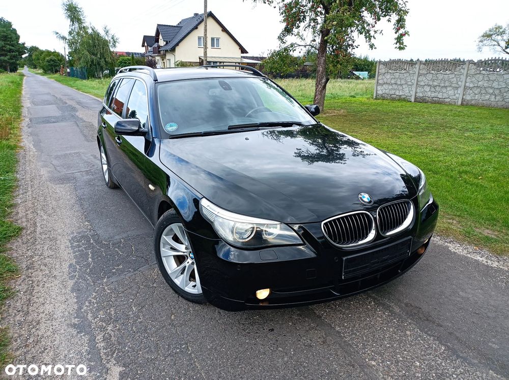 BMW Seria 5 523i - 28