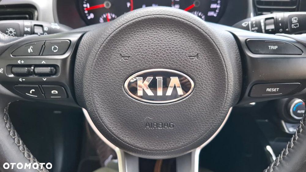 Kia Stonic 1.4 L - 16